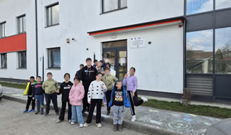 NE PREGĂTIM DE 8 MARTIE